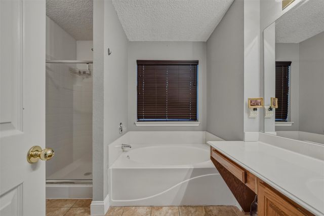 405 Deauville Drive, Fort Worth, TX 76108