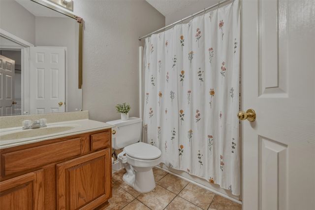 405 Deauville Drive, Fort Worth, TX 76108