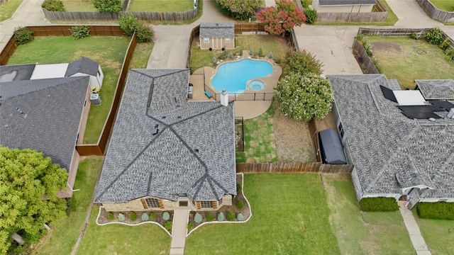 405 Deauville Drive, Fort Worth, TX 76108