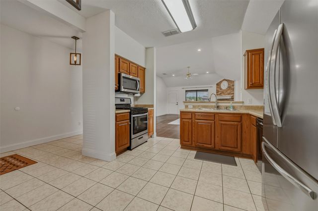 405 Deauville Drive, Fort Worth, TX 76108