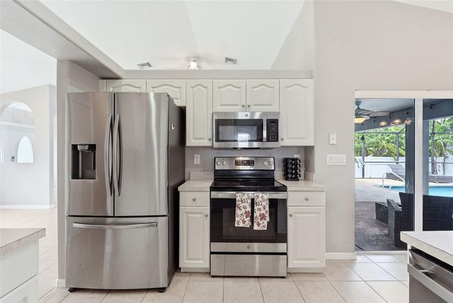 413 NW 17TH PLACE, Cape Coral, FL 33993