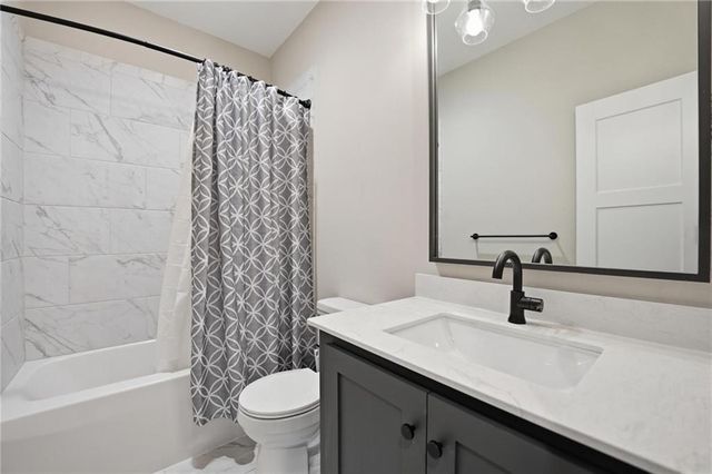812 Foxglove Lane, Kearney, MO 64060