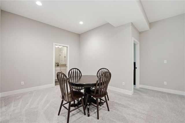 812 Foxglove Lane, Kearney, MO 64060