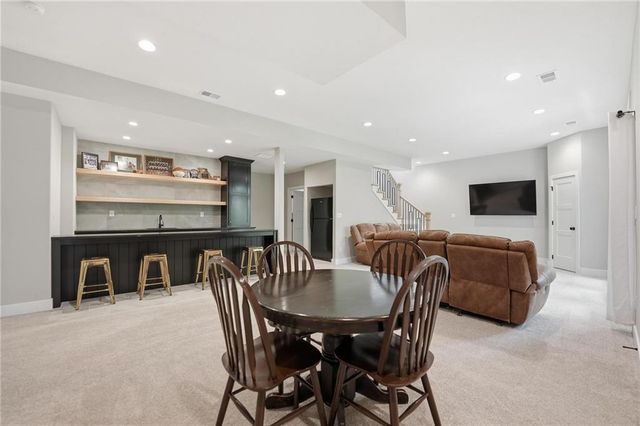 812 Foxglove Lane, Kearney, MO 64060