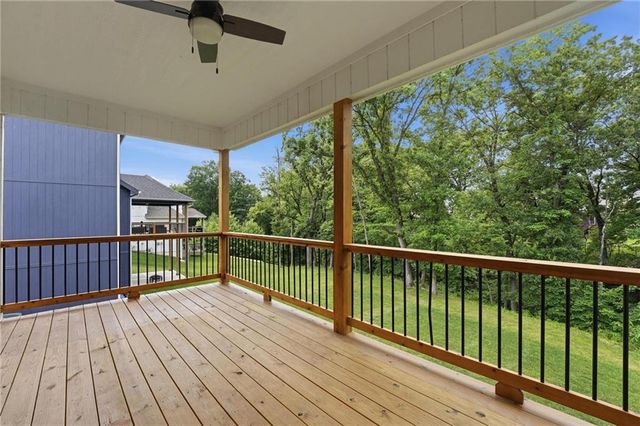 812 Foxglove Lane, Kearney, MO 64060