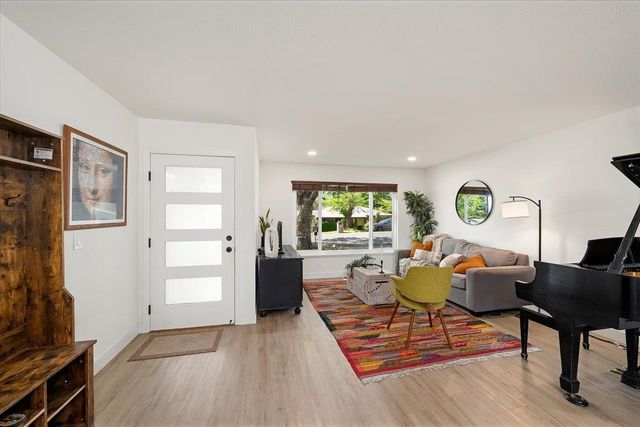 7617 Palisade Way, Fair Oaks, CA 95628