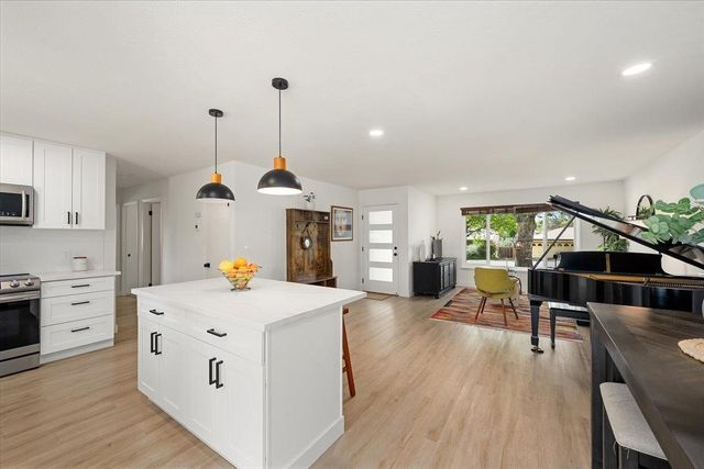 7617 Palisade Way, Fair Oaks, CA 95628