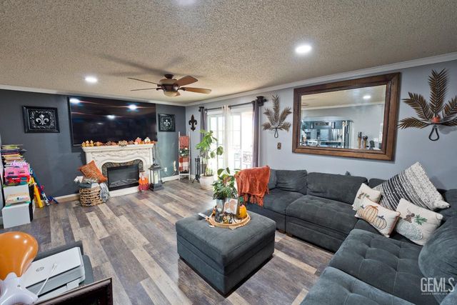 3309 Truman Avenue, Bakersfield, CA 93309