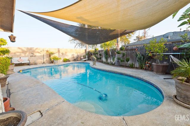 3309 Truman Avenue, Bakersfield, CA 93309