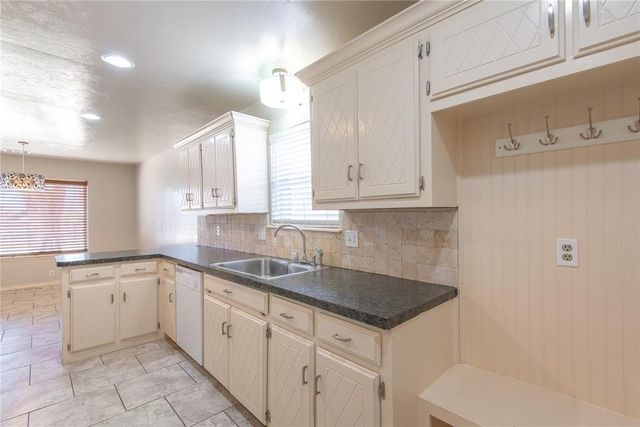1321 Kelly Park Road, Edmond, OK 73003