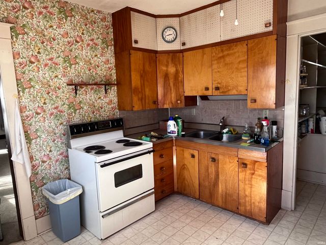 1608 S Armstrong Street, Kokomo, IN 46902