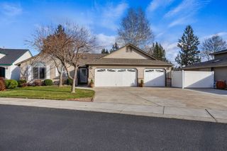 4218 SW Tommy Armour Lane, Redmond, OR 97756
