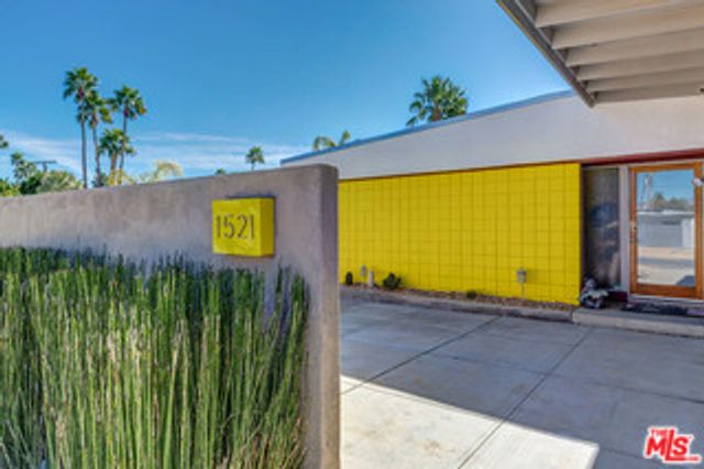 1521 E Via Roberto Miguel, Palm Springs, CA 92262