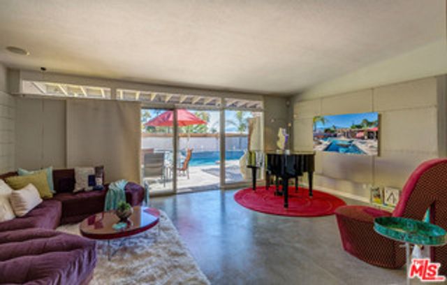 1521 E Via Roberto Miguel, Palm Springs, CA 92262