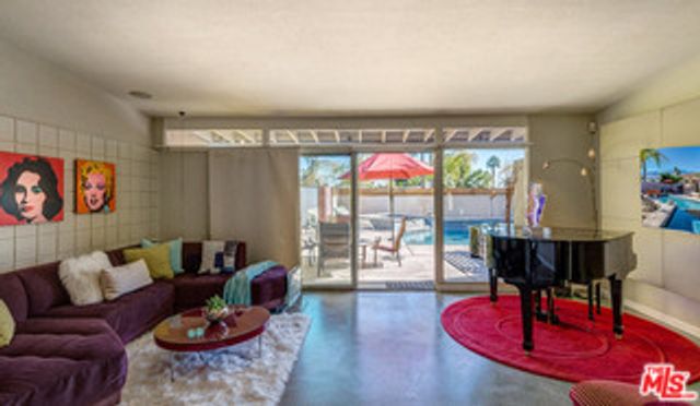 1521 E Via Roberto Miguel, Palm Springs, CA 92262