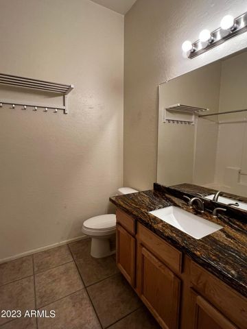 2250 E Deer Valley Road Unit 21, Phoenix, AZ 85024