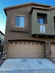 2250 E Deer Valley Road Unit 21, Phoenix, AZ 85024