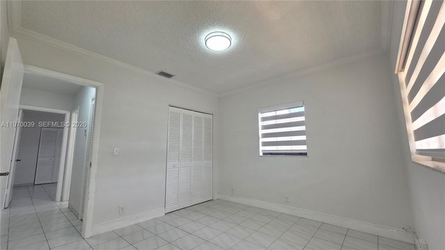 3041 NW 16th St, Miami, FL 33125