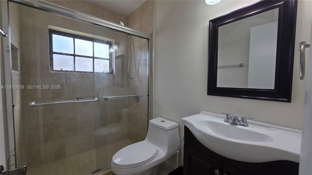 3041 NW 16th St, Miami, FL 33125