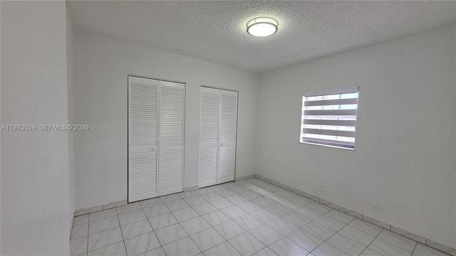 3041 NW 16th St, Miami, FL 33125