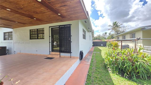 3041 NW 16th St, Miami, FL 33125