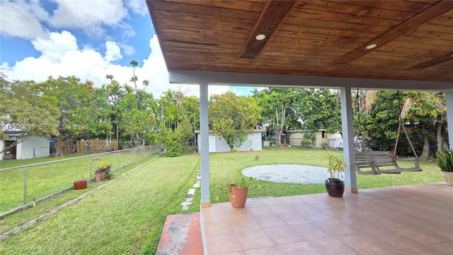 3041 NW 16th St, Miami, FL 33125