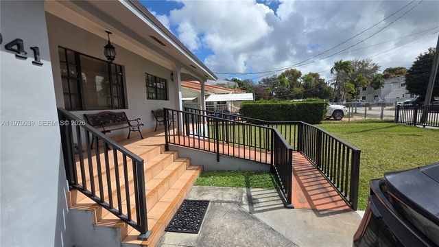 3041 NW 16th St, Miami, FL 33125