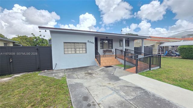3041 NW 16th St, Miami, FL 33125