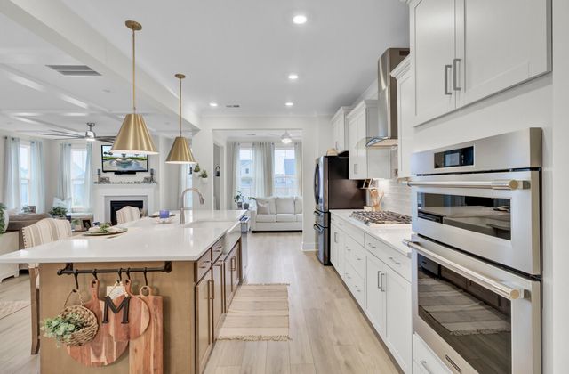 472 Rowley Lane, Summerville, SC 29486