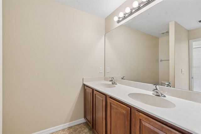 20112 INDIAN ROSEWOOD DRIVE, Tampa, FL 33647