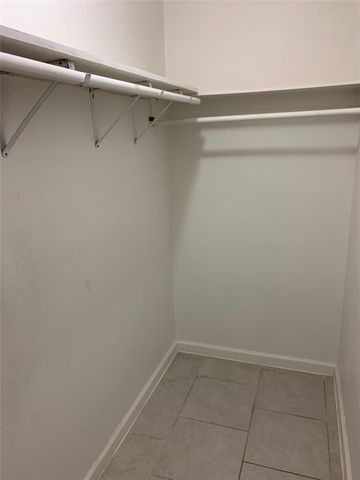 6519 Sloan 2, Houston, TX 77087