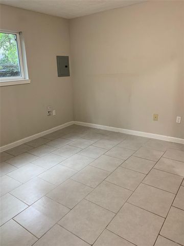 6519 Sloan 2, Houston, TX 77087