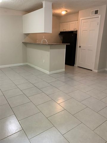 6519 Sloan 2, Houston, TX 77087