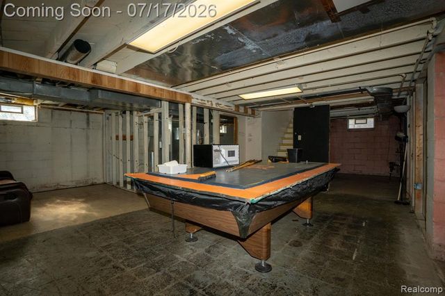 18641 Sumner, Redford, MI 48240