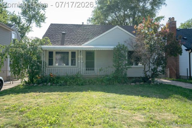 18641 Sumner, Redford, MI 48240