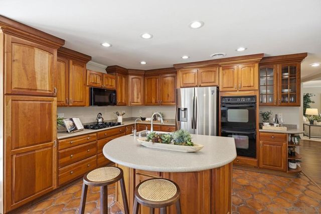 10325 Avenida Magnifica, San Diego, CA 92131