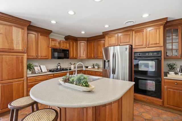 10325 Avenida Magnifica, San Diego, CA 92131