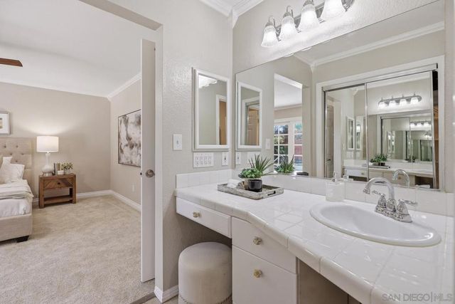 10325 Avenida Magnifica, San Diego, CA 92131