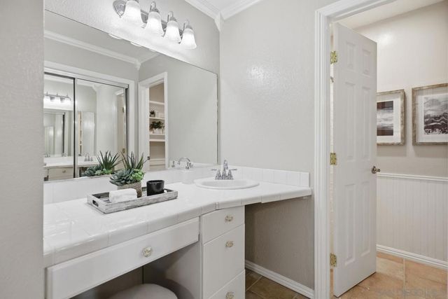 10325 Avenida Magnifica, San Diego, CA 92131