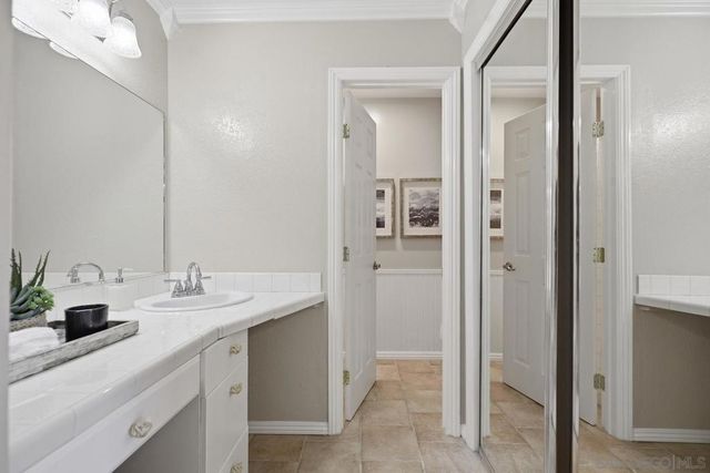 10325 Avenida Magnifica, San Diego, CA 92131