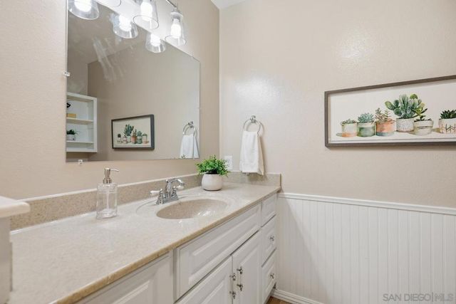 10325 Avenida Magnifica, San Diego, CA 92131