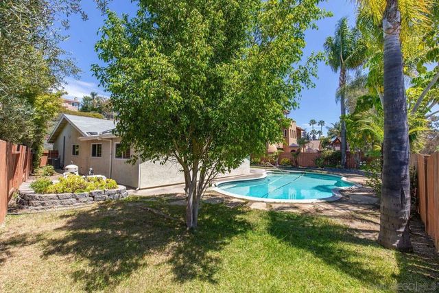 10325 Avenida Magnifica, San Diego, CA 92131