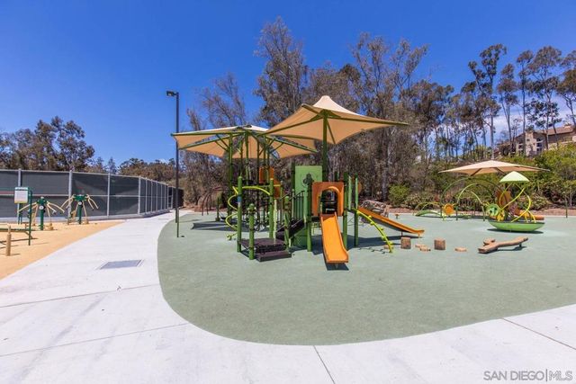 10325 Avenida Magnifica, San Diego, CA 92131