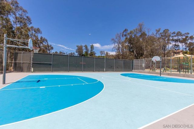 10325 Avenida Magnifica, San Diego, CA 92131