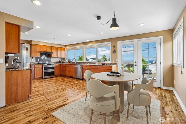 955 2nd Street, Mukilteo, WA 98275