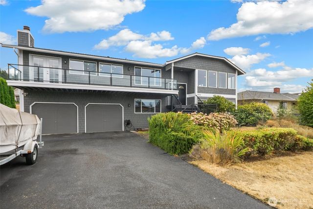 955 2nd Street, Mukilteo, WA 98275