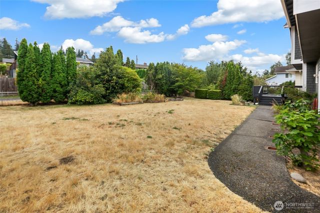955 2nd Street, Mukilteo, WA 98275