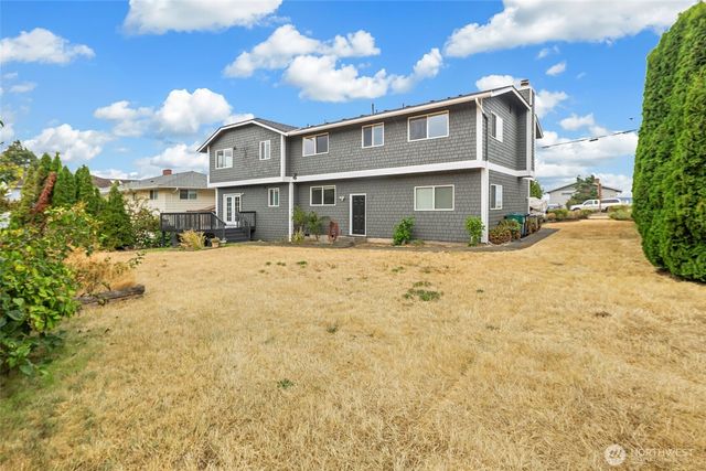 955 2nd Street, Mukilteo, WA 98275