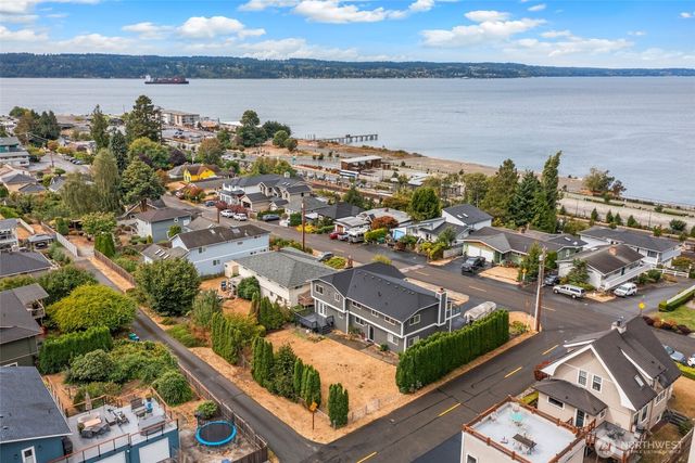955 2nd Street, Mukilteo, WA 98275