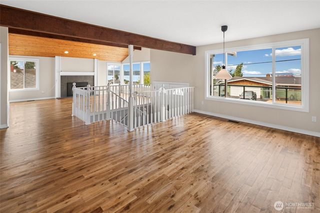 955 2nd Street, Mukilteo, WA 98275